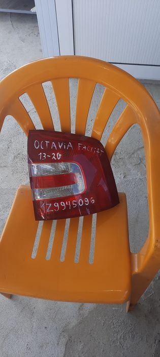 Стоп десен за октавия три