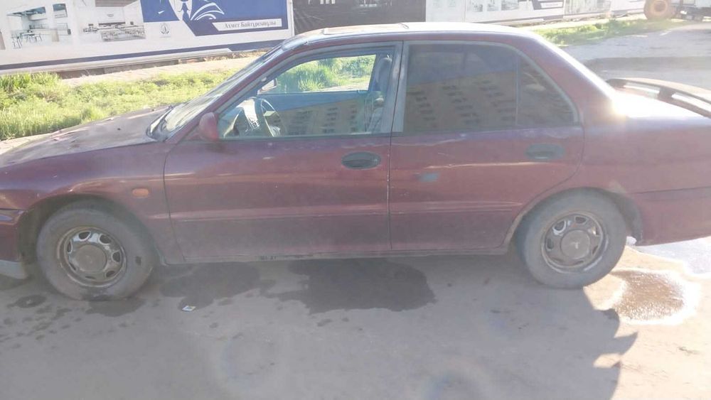 Автомобиль Mitsubishi Lancer