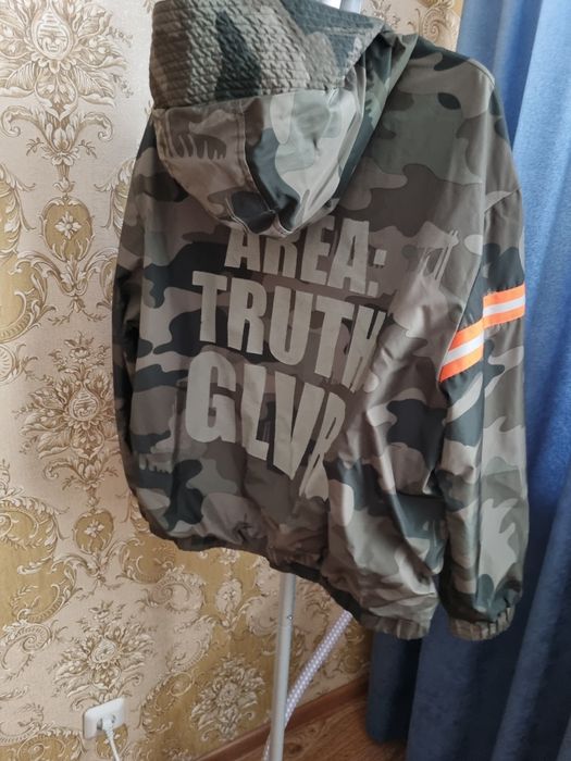 Продам куртку на подростка Gulliver