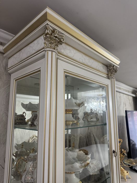 Горка тв зона и 2 витрины