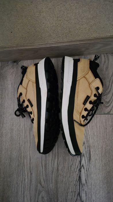 Bocanci Timberland 38