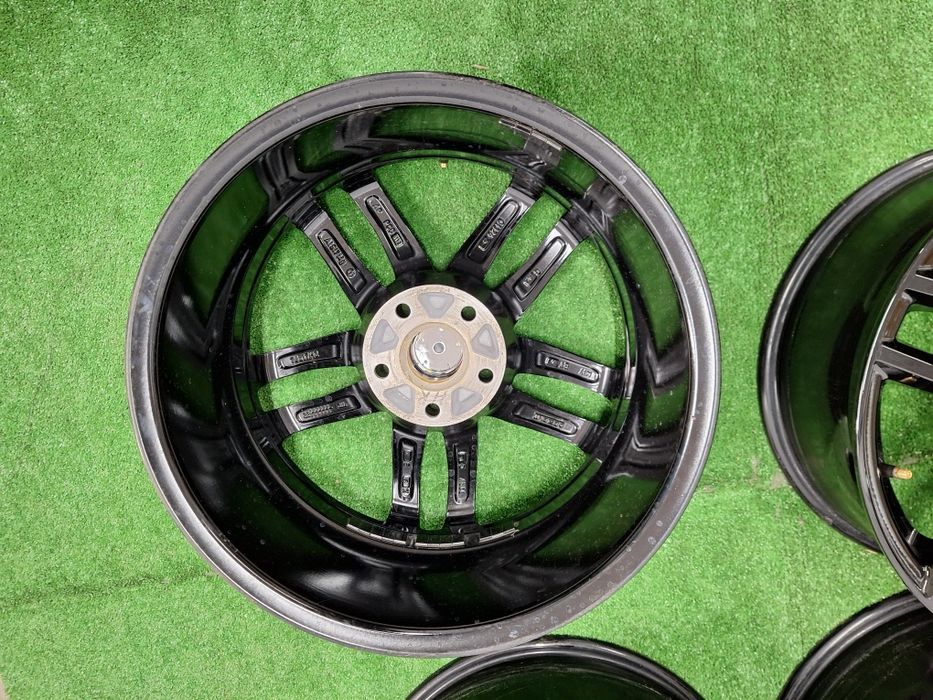 Фолскваген,Шкода-17цола-5/112-ЕТ-45:Ж-7,5 DEZENT "