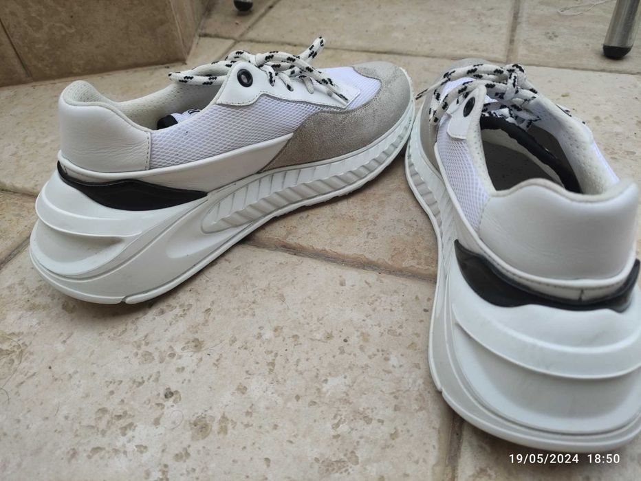 Сникърси  ест.кожа