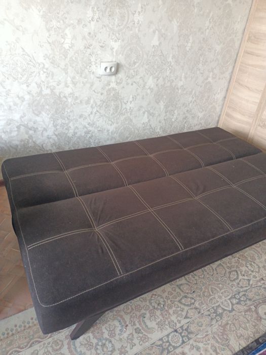 Продам диван в хорошем состоянит