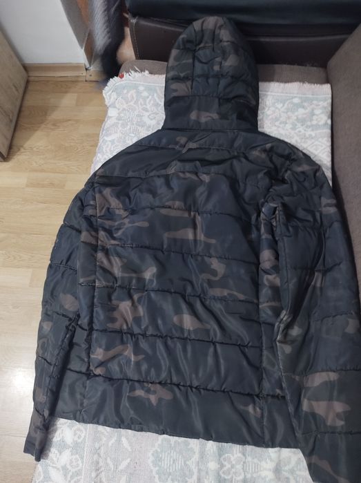 Vând geaca Taylor&Son