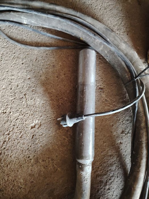 Vând vibrator aproape nou