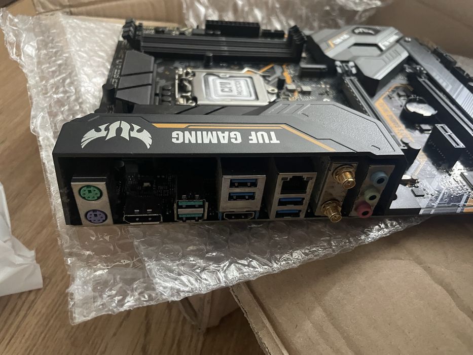 Placa de baza ASUS TUF Z390-PLUS GAMING (Wi-Fi)