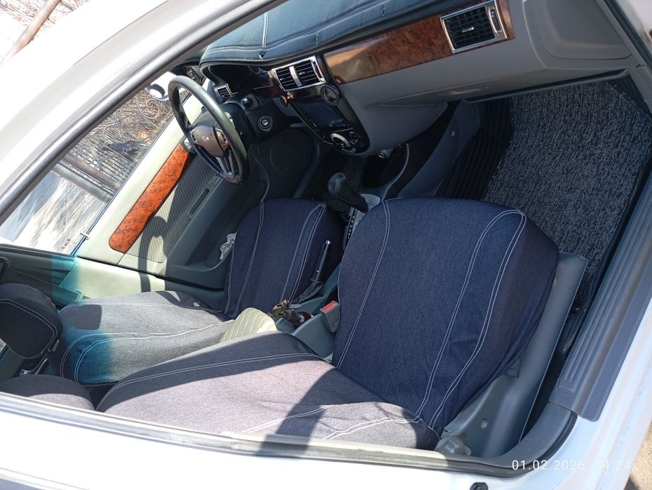 Срочна сотилади Ласетти 2009 йил автомат.