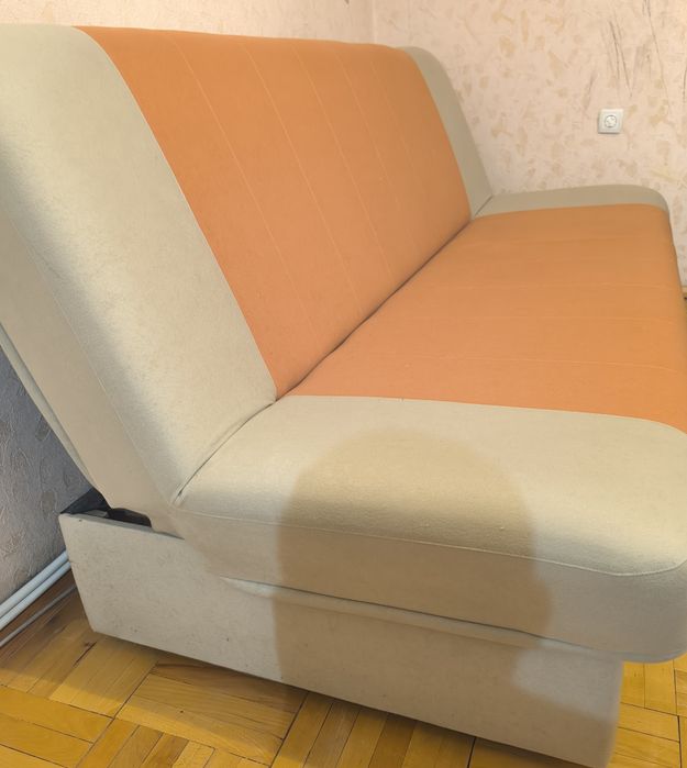 Разтегателен диван