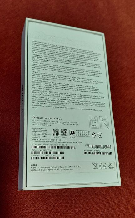 Cutie pentru telefon iPhone 15 Black de 256Gb.Nou.