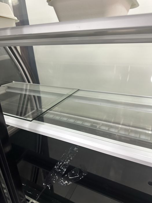 Холодильник витрина