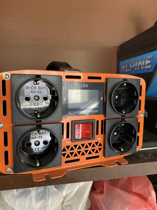 Инвертор 12/220  4000w