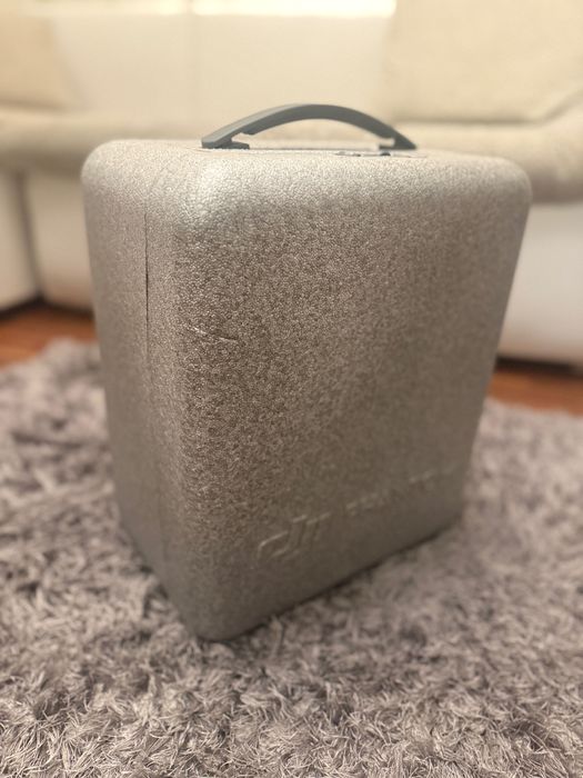 Dronă DJI Phantom 4 Pro / telecomandă cu ecran / completă + cutie