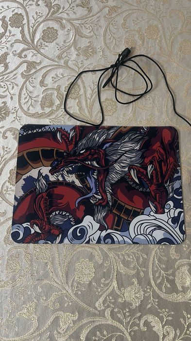 Игровая мышь HyperX с ковриком