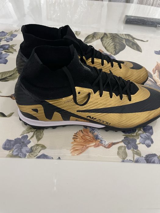 Продам сороконожки для футбола