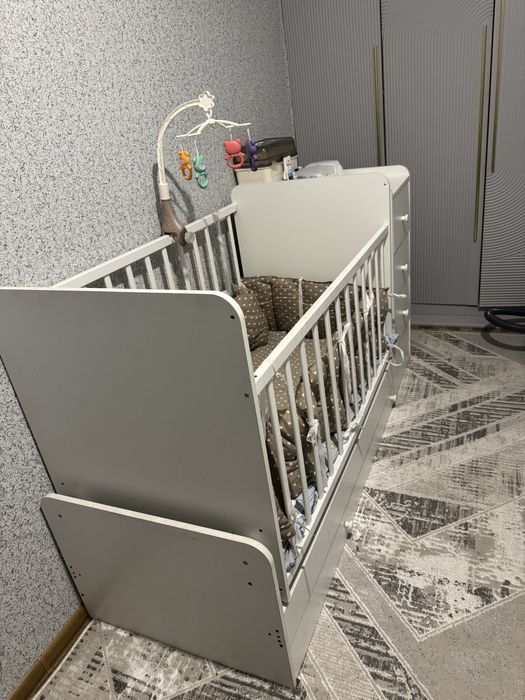 Манеж трансформер. В подарок мобиль и бортик