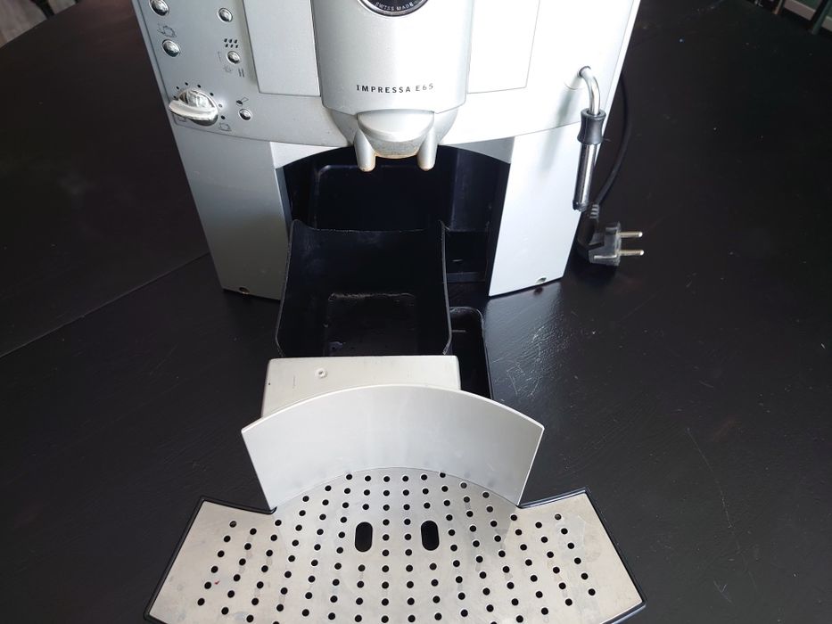 Кафе автомат Jura impressa E65