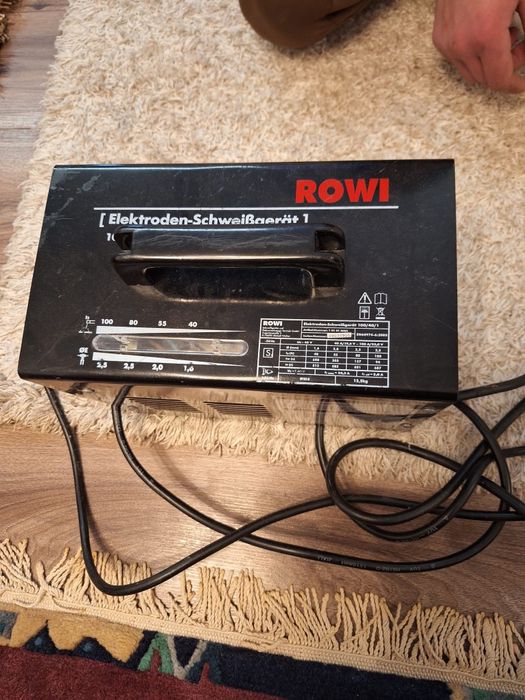 Vand aparat de sudură cu electrozi