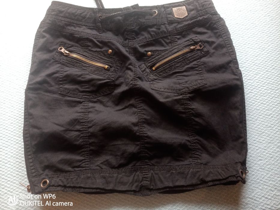 Дамска пола лятна къса и гуменки