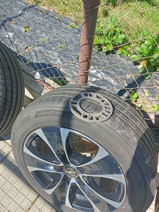 Продавам 4 алуминиеви  джанти 7.5j x 16+4 гуми 205/55 + 4 датчици за налягане+два фланеца за задни джанти 420 евро