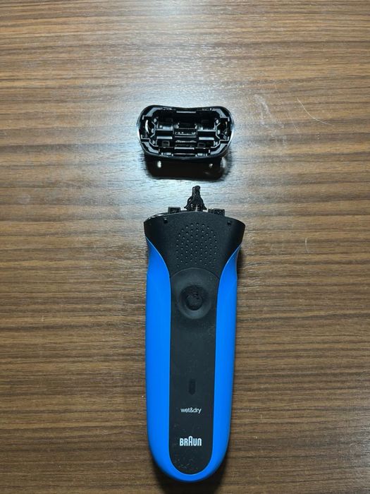 Продам электрическую бритву Braun