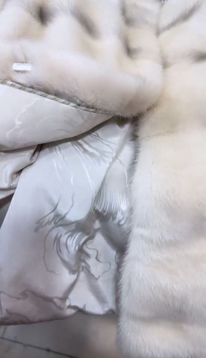 Шуба белвый 46размер