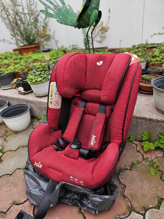 Scaun Auto Joie Stages 0–25 kg+Bază ISOFIX-foarte sigur, stare buna
