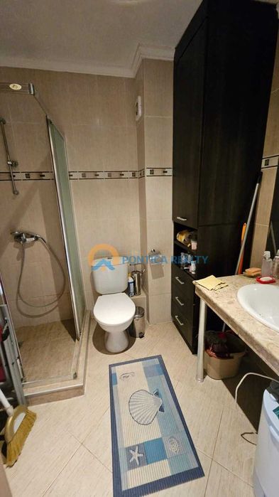 Предлагаме светъл и просторен двустаен апартамент в престижния комплекс Реджина Маре