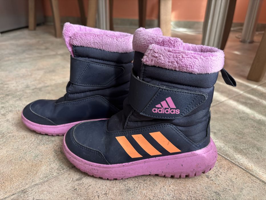 Adidas ботуши с подарък маратонки 31 н