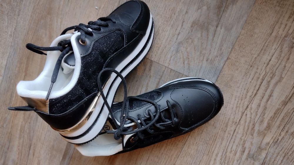 Нови Кожени обувки, Паоло Ботичели