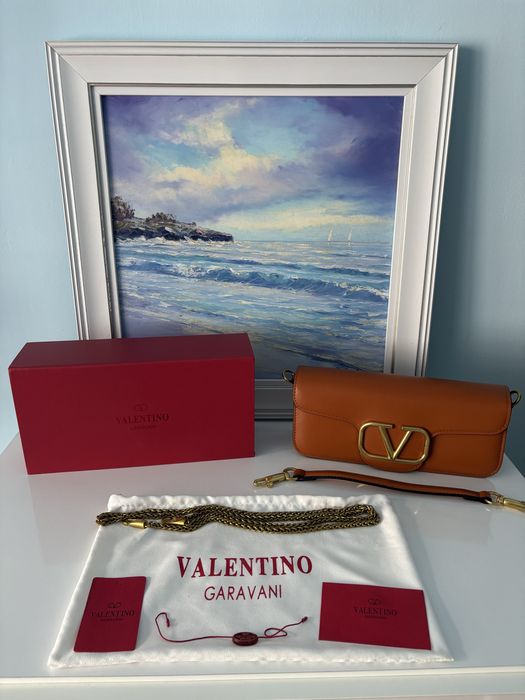 Дамска чанта – VLTN + подарък