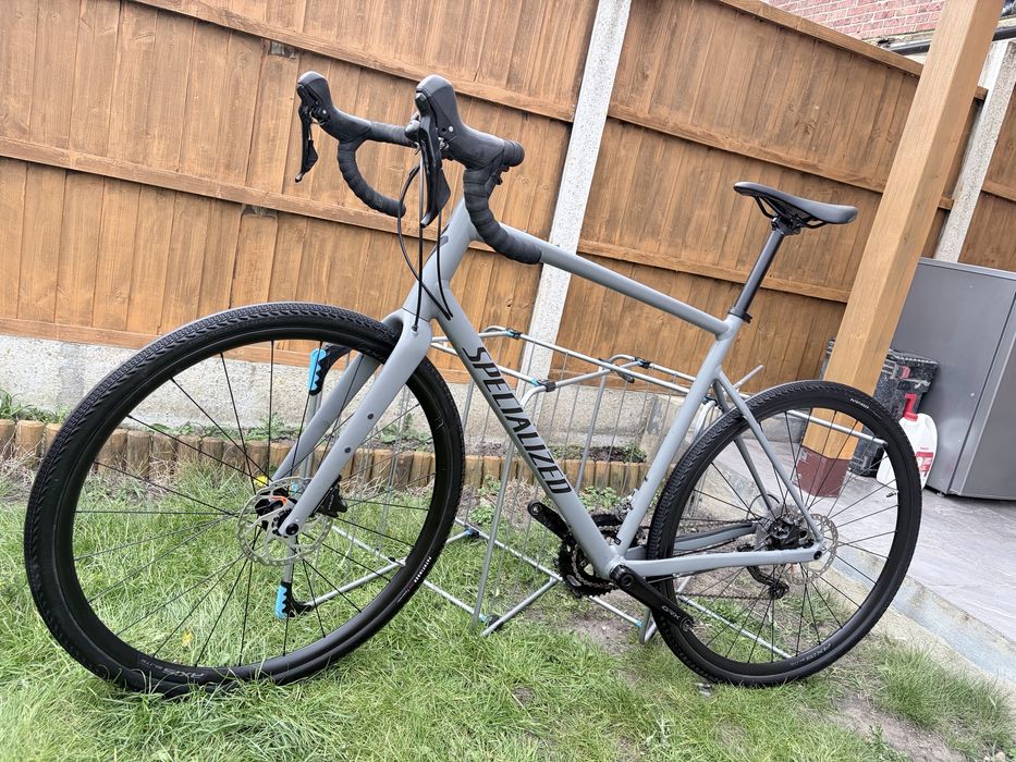 Bicicleta specialized gravel divergi