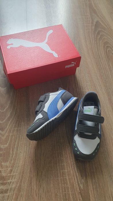 Pantofi sport noi - Puma mărimea 24 potriviți si pt fete, și pt băieți