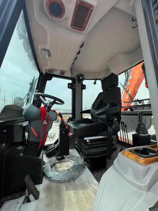 Погрузчик экскаватор Mingyu 388