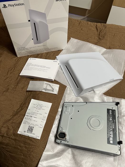 ЧИСТО НОВ Disc Drive за Playstation 5slim/digital edition +4 нови игри