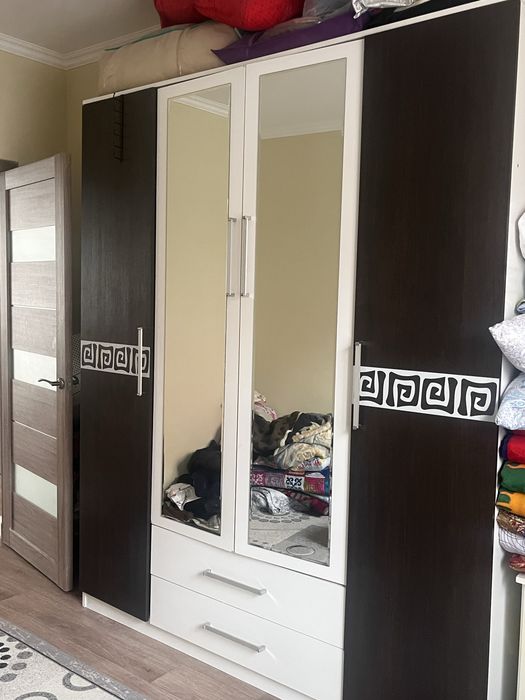 Киім салатын шкаф/ сөре