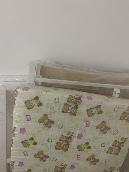 Продам манеж с матрасом до 3х лет