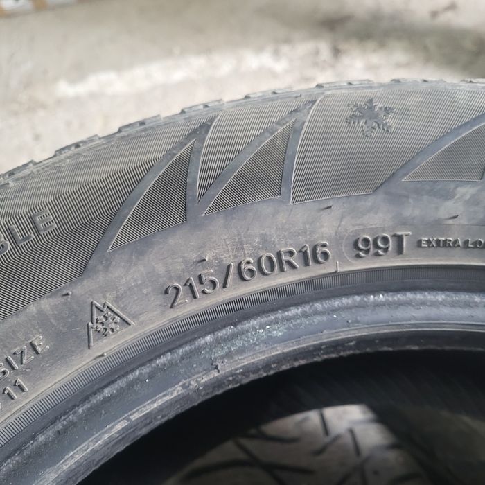 Продам резина 215.на 60.р16