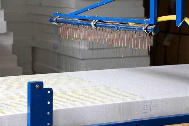 Двухкомпонентный клей для сендвич панелей