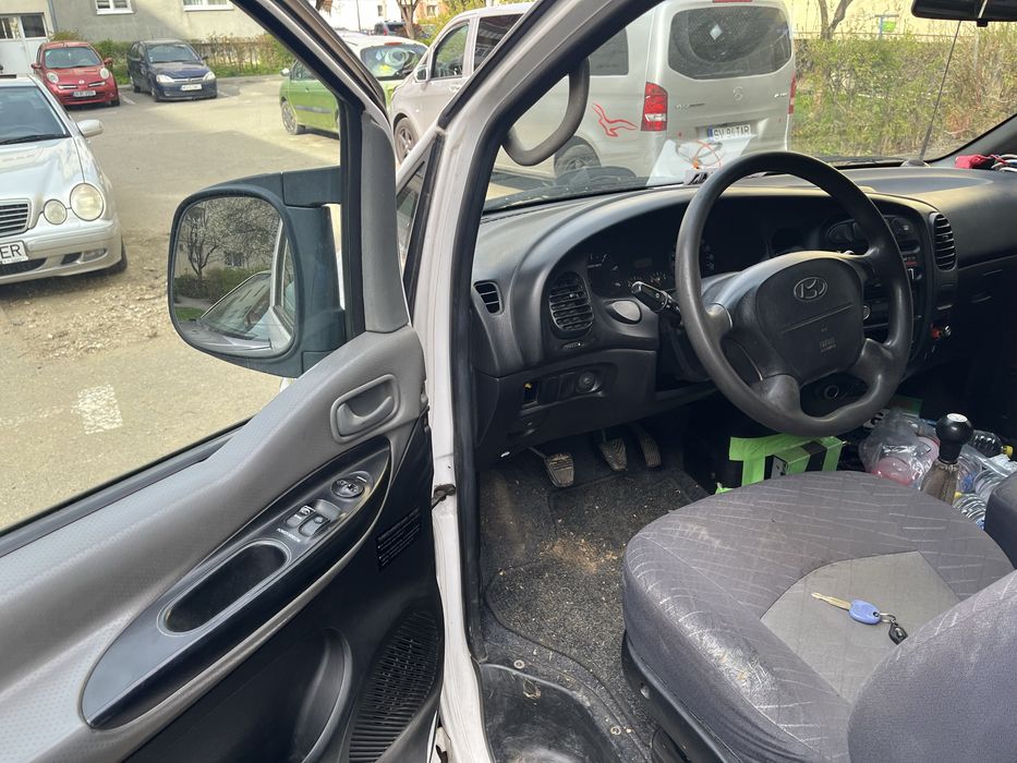 Hyundai H1 autoutilitara