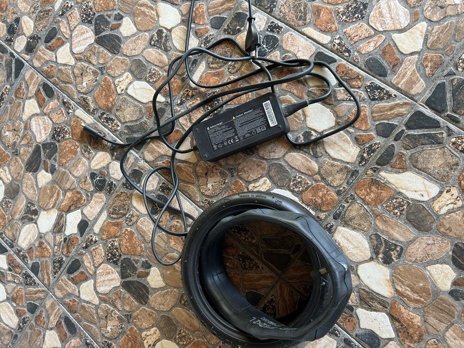 Vând trotinetă electrică xiaomi pro 2
