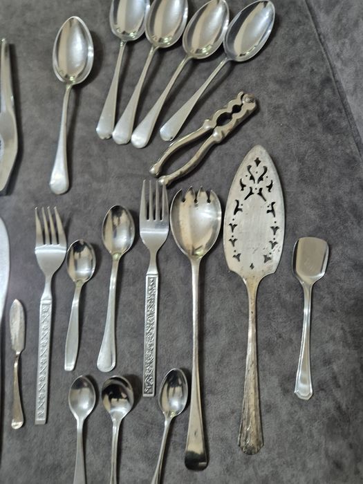 Винтидж прибори – посребрени лъжици,вилици ножове орехотрошачки