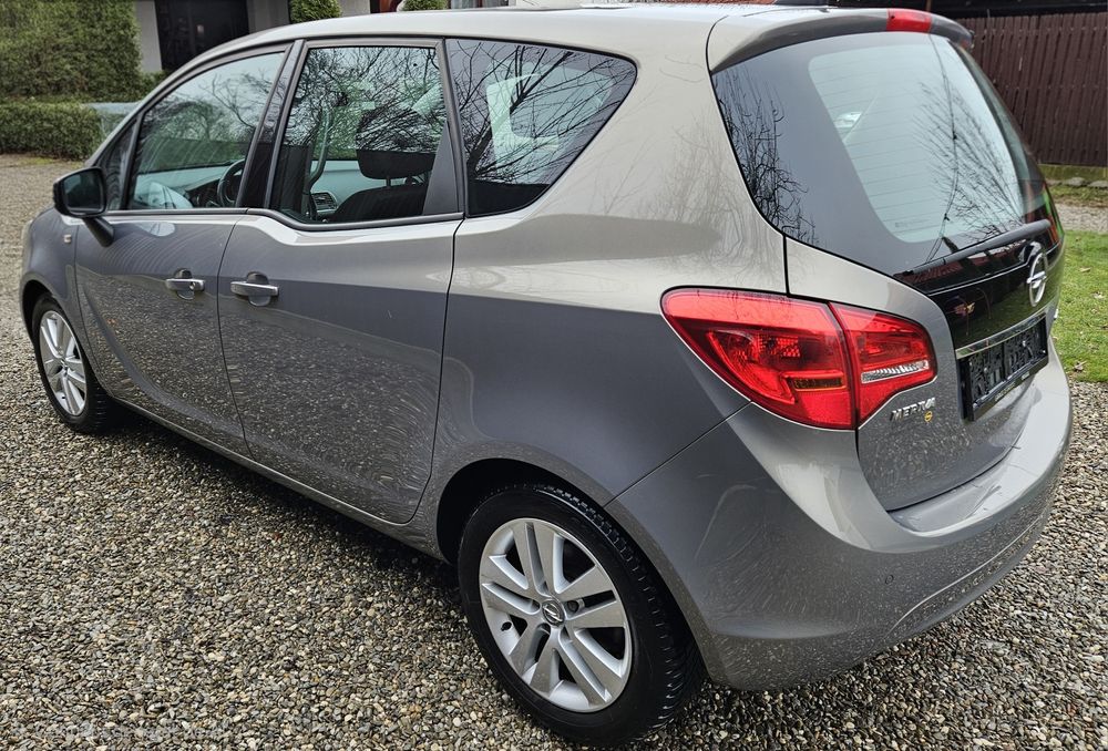Opel Meriva de vânzare 92600km 1.3d