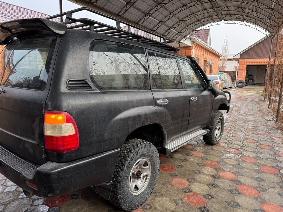 Продам тойота ланд крузер 105