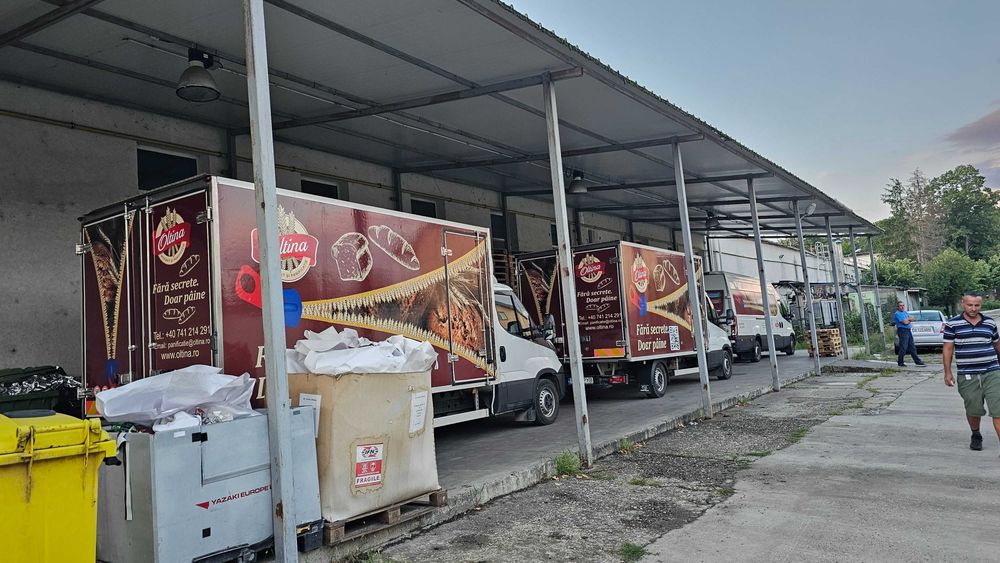 COLANTĂRI AUTO PLOIEȘTI • CAMIOANE • AUTOBUZE • DUBE • colantări premium pentru autoturisme, flote și vehicule comerciale în Ploiești.