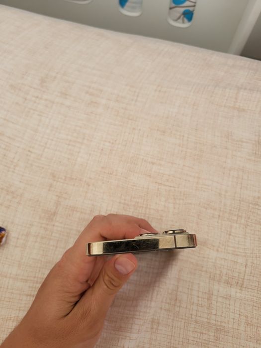 Iphone 13 pro 256 + часы apple watch se 40mm