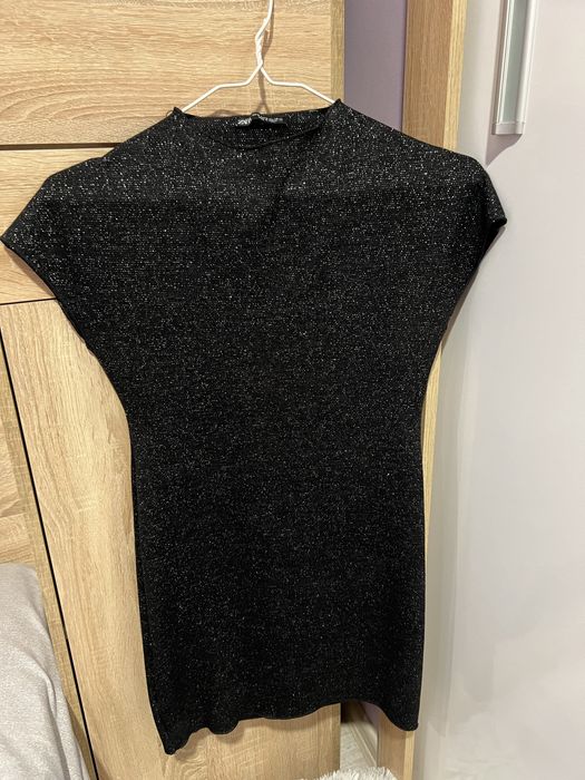 Черна рокля Zara