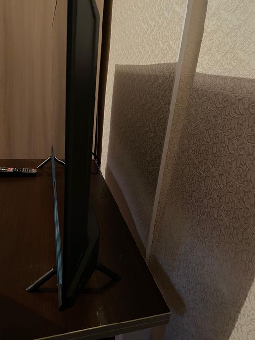 Продам Телевизор Yasin LED-40G7 40" 101см SMART