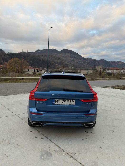 Vând Volvo XC60 2018