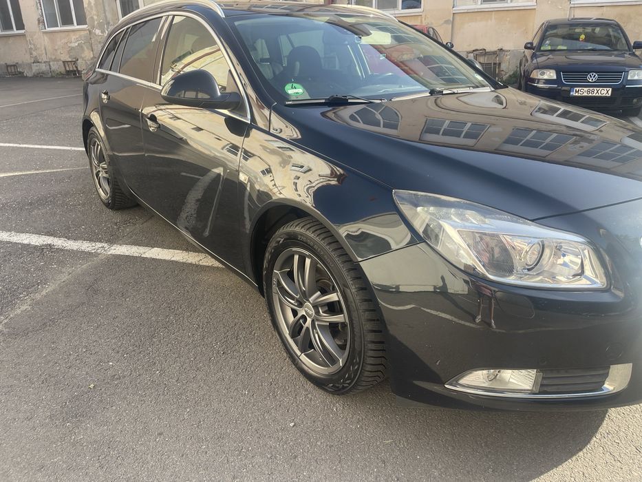 Vand sau schimb opel insignia